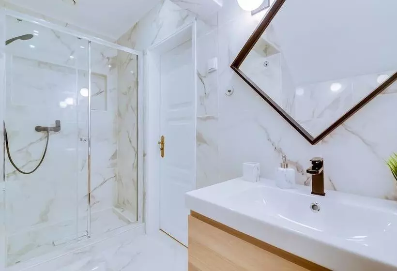 تختخواب و صبحانه Groundfloor