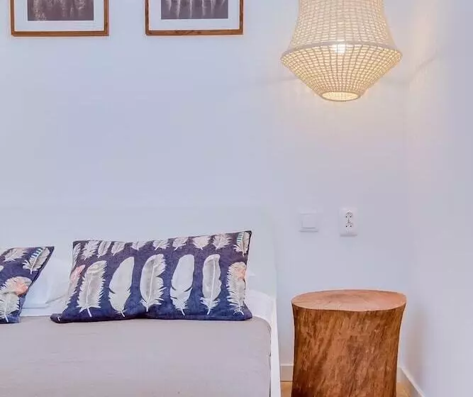 تختخواب و صبحانه Groundfloor