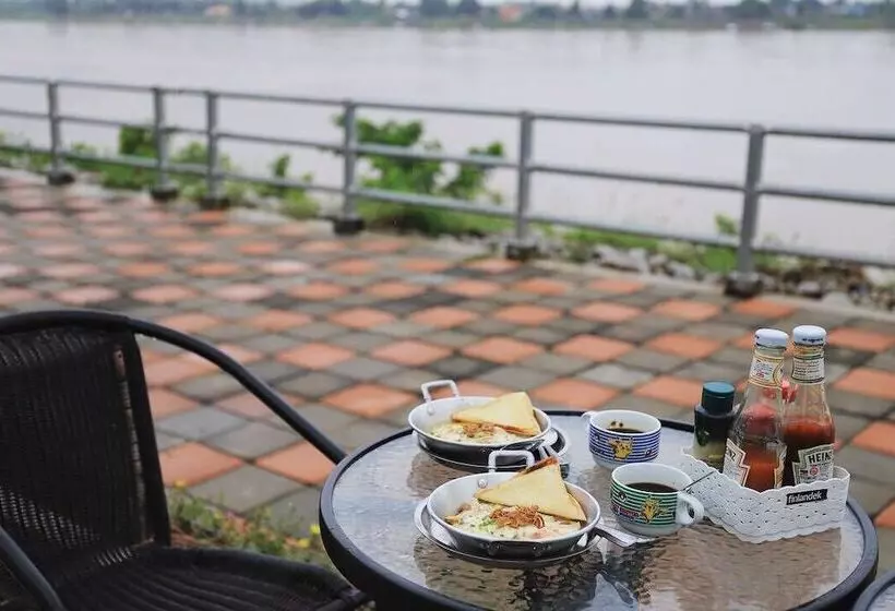 Hotelli Aenguy Sabey Chiangkhan Homestay