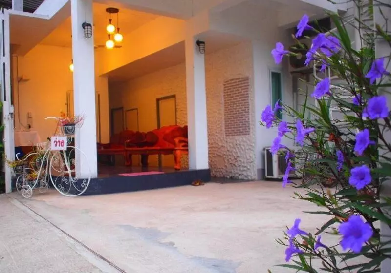 Hotelli Aenguy Sabey Chiangkhan Homestay