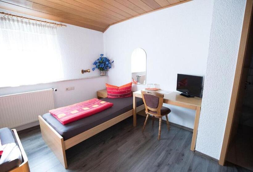 Отель Fantastic