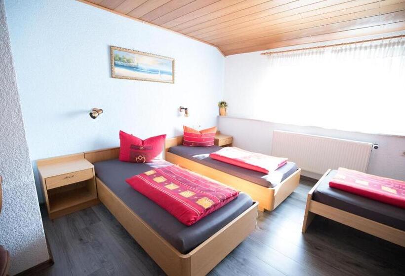 Отель Fantastic