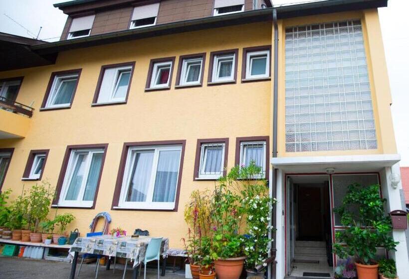 Отель Fantastic