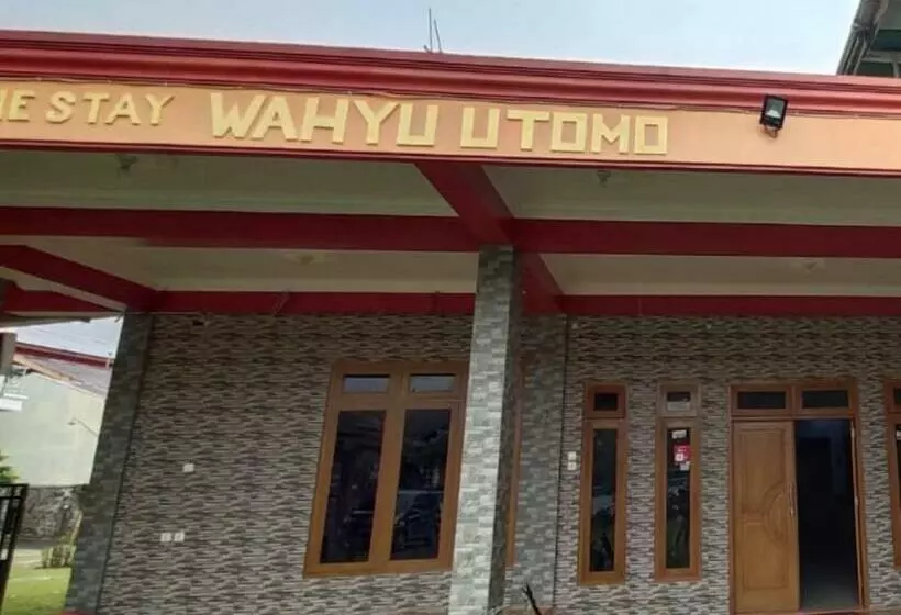 ペンション Wahyu Utomo Syariah