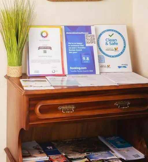 ベッドアンドブレックファースト Amendoeirashouse