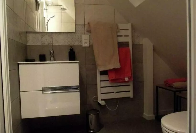 Aamiaismajoitus (B&B) L Escapade Lochoise