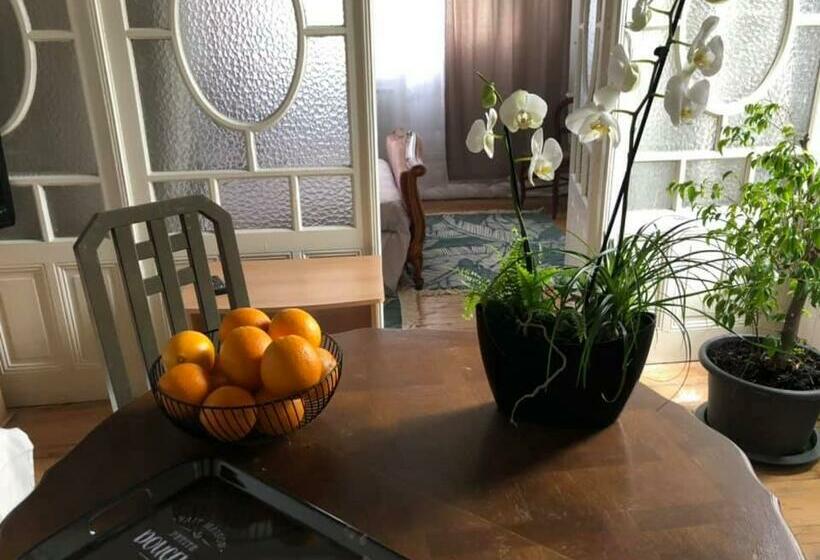 تختخواب و صبحانه Les Terrasses D Angoulême