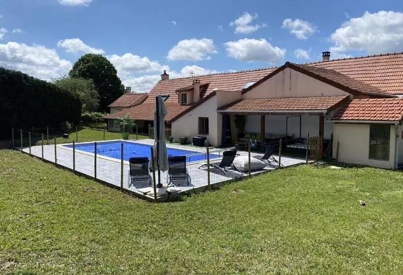 Bed and Breakfast Maison Piscine Et Jacuzzi