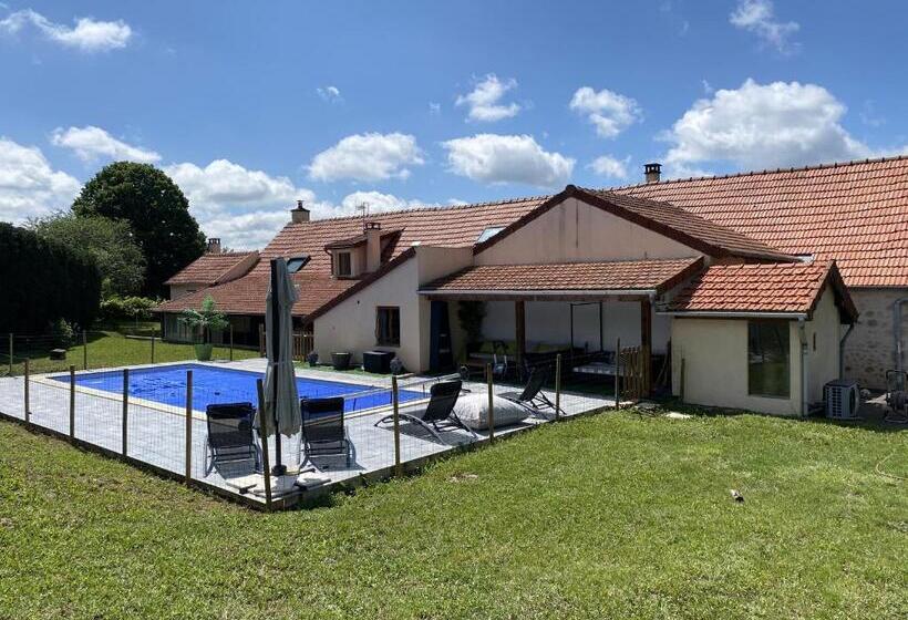 Bed and Breakfast Maison Piscine Et Jacuzzi