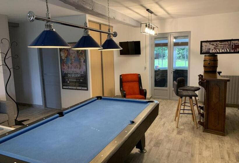 Bed and Breakfast Maison Piscine Et Jacuzzi