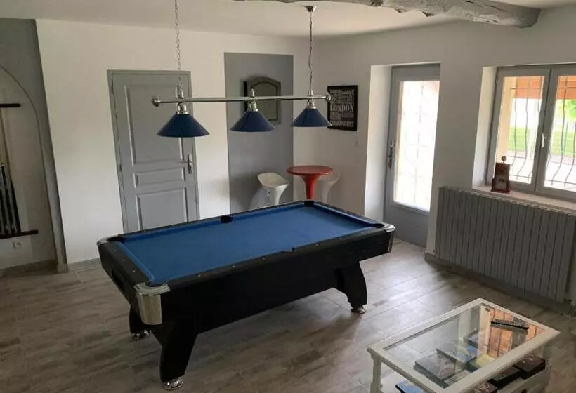 Bed and Breakfast Maison Piscine Et Jacuzzi