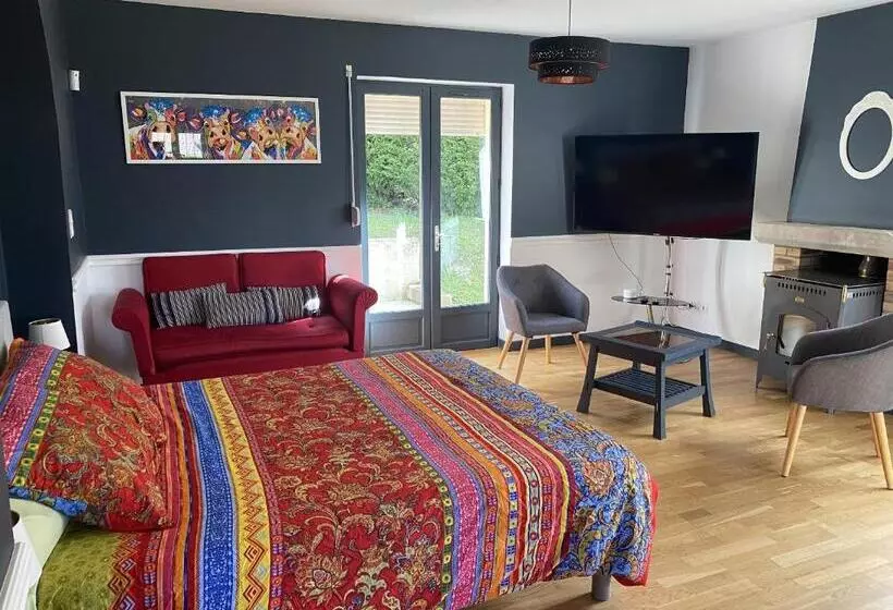 Bed and Breakfast Maison Piscine Et Jacuzzi