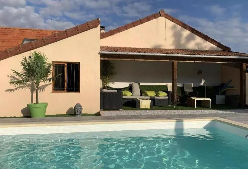 Bed and Breakfast Maison Piscine Et Jacuzzi