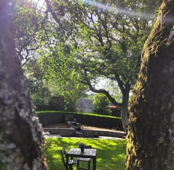 ベッドアンドブレックファースト Petites Tailles   Chambre D Hôtes