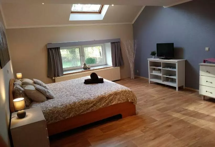 ベッドアンドブレックファースト Petites Tailles   Chambre D Hôtes