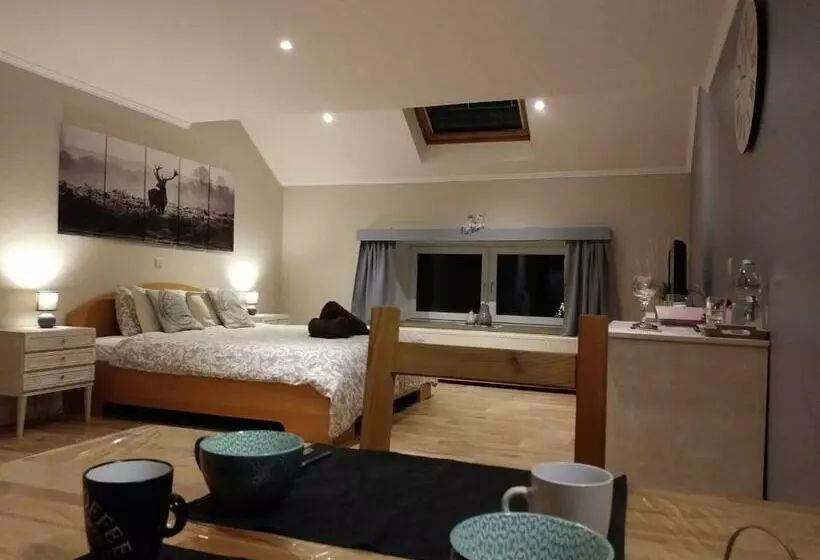 ベッドアンドブレックファースト Petites Tailles   Chambre D Hôtes