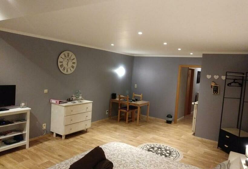 تختخواب و صبحانه Petites Tailles Chambre D Hôtes