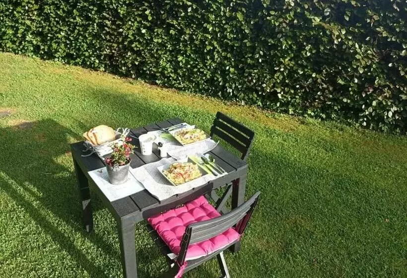 ベッドアンドブレックファースト Petites Tailles   Chambre D Hôtes