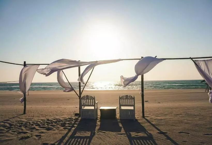 Club Monet Beachfront Resort By Cocotel
