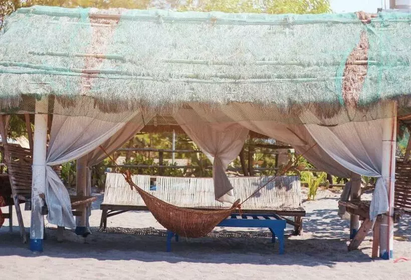 Club Monet Beachfront Resort By Cocotel