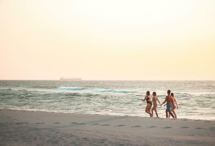 Club Monet Beachfront Resort By Cocotel