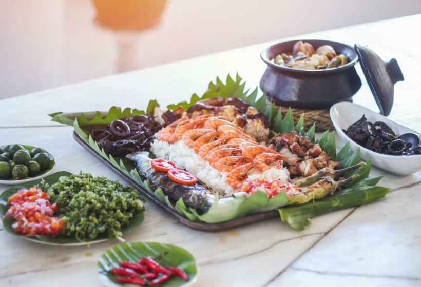 Club Monet Beachfront Resort By Cocotel