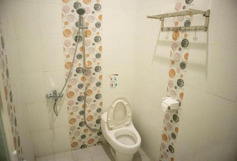 D Shario Hotel Kepanjen