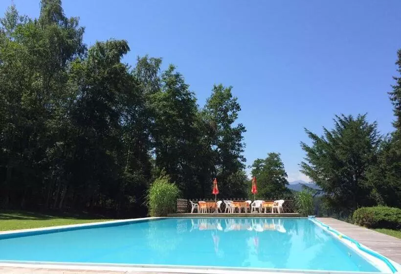 Hotelli Garni Haus Am Wald