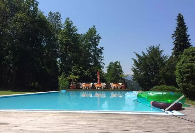 Hotelli Garni Haus Am Wald
