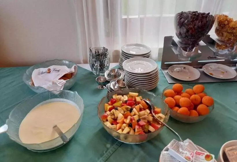 Hotelli Garni Haus Am Wald