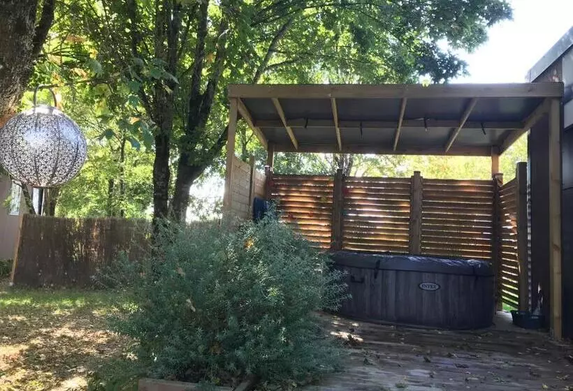 Majatalo Cottage Du Garlai