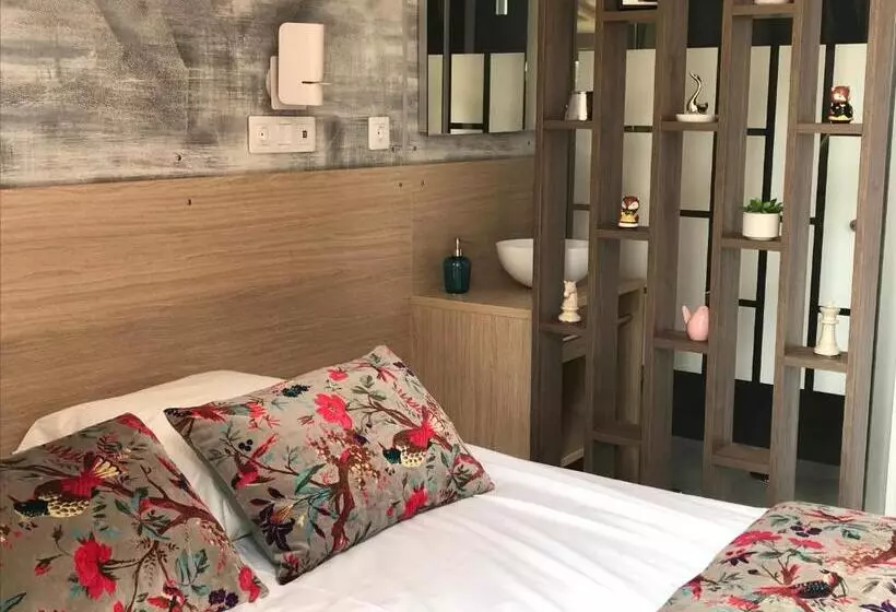 Majatalo Cottage Du Garlai