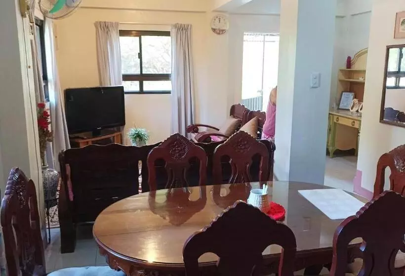 Majatalo Hundred Islands Guest House