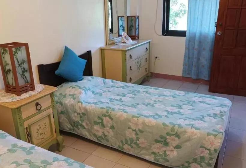 Majatalo Hundred Islands Guest House