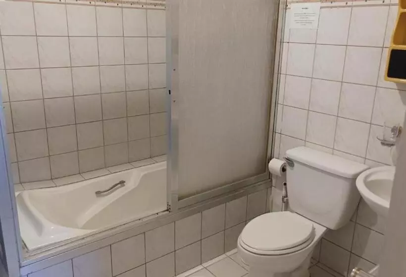 Majatalo Hundred Islands Guest House