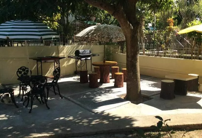 Majatalo Hundred Islands Guest House