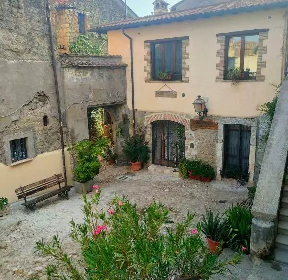 ペンション Il Cortile Del Castello