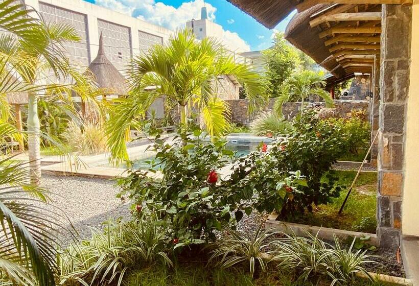 پانسیون Kstudios