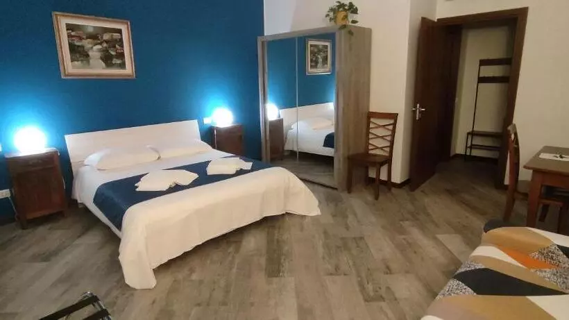 پانسیون Sansirofiera Rooms