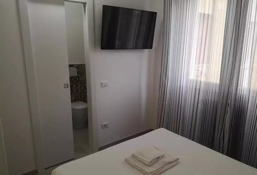 پانسیون Smart Rooms Pistoia