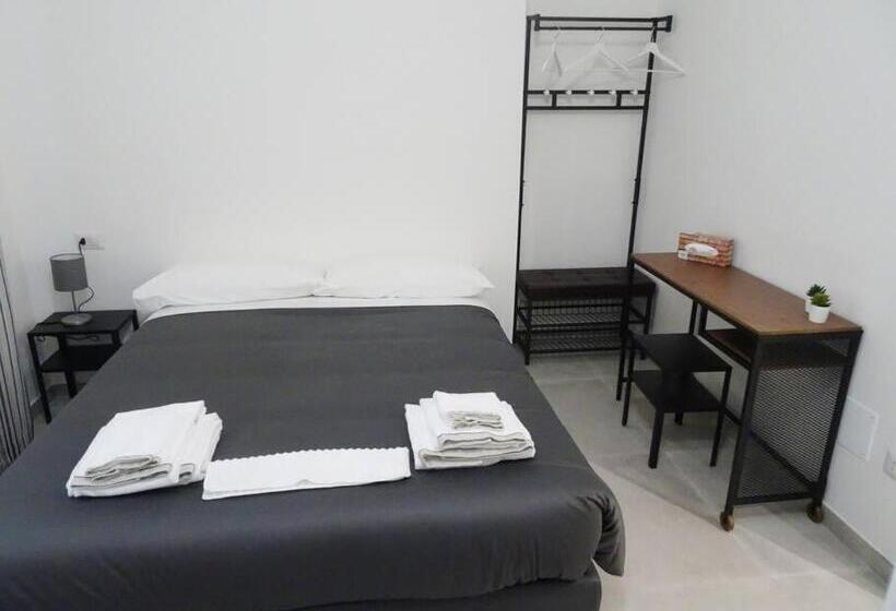 Pansiyon Smart Rooms Pistoia