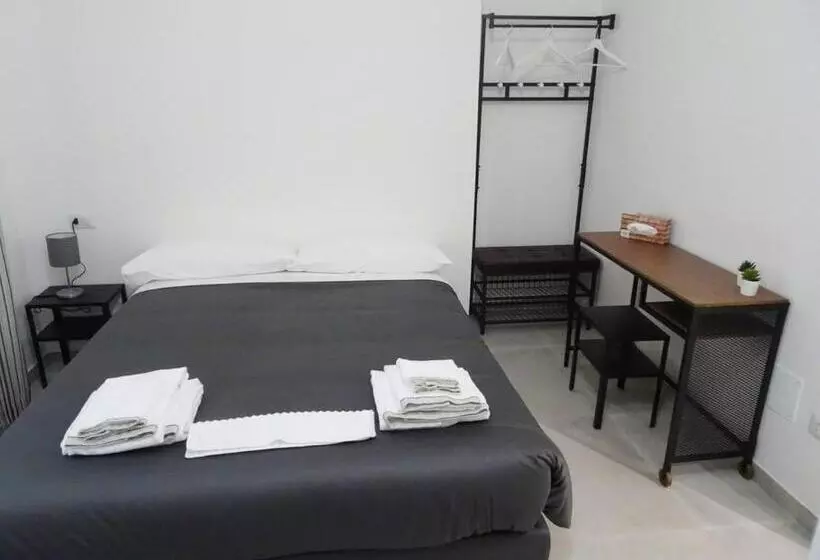 پانسیون Smart Rooms Pistoia
