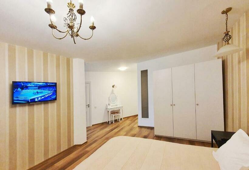 ペンション Tourist B&c