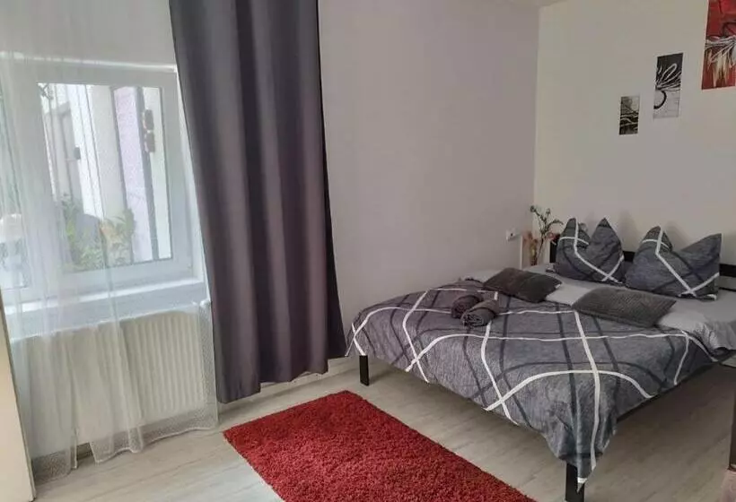 Retkeilymaja Vila Ana