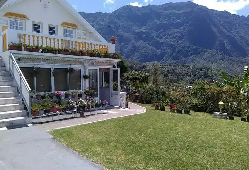 تختخواب و صبحانه Au Coeur Du Paradis