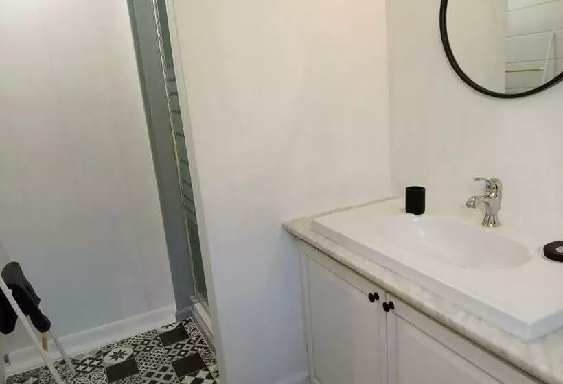 تختخواب و صبحانه Au Coeur Du Paradis