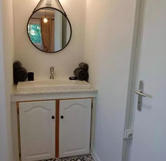 تختخواب و صبحانه Au Coeur Du Paradis