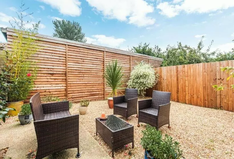 Aamiaismajoitus (B&B) Lakeside Old Hunstanton