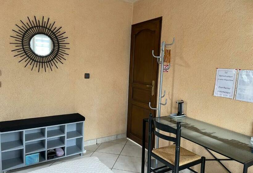 مبيت وإفطار Studio Indépendant Chez L Habitant