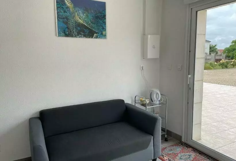 ベッドアンドブレックファースト Studio Indépendant Chez L Habitant